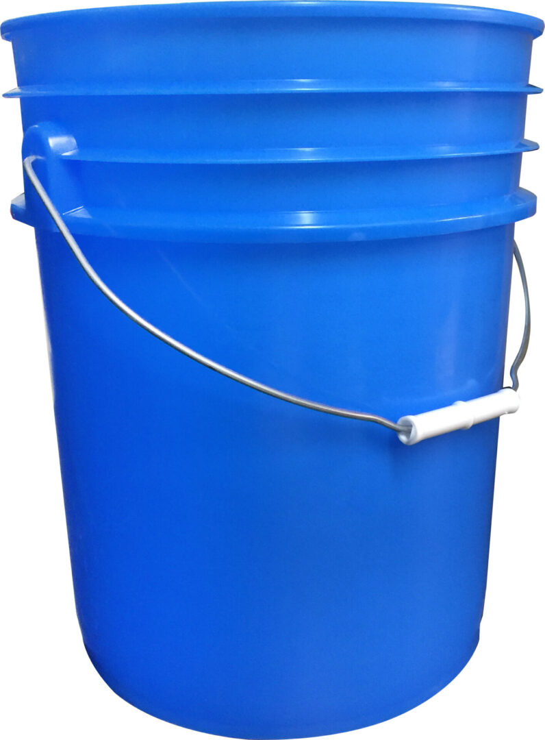 A blue bucket with a handle on top of it.
